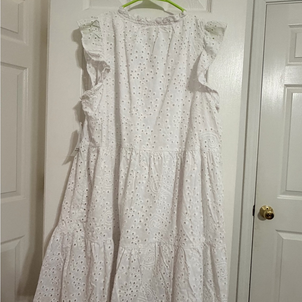 White Eyelet Tiered ' Dress - Picture 5 of 6